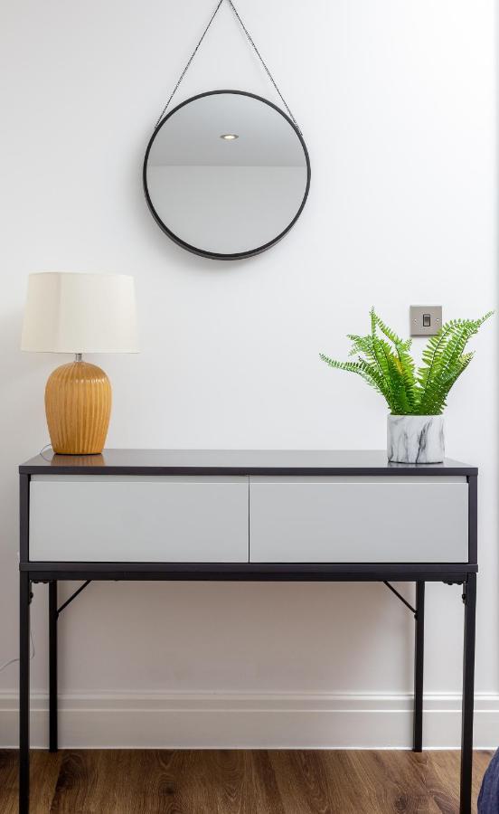 Bright Cheery 4 Bd Apartment By Brighton Station Zewnętrze zdjęcie
